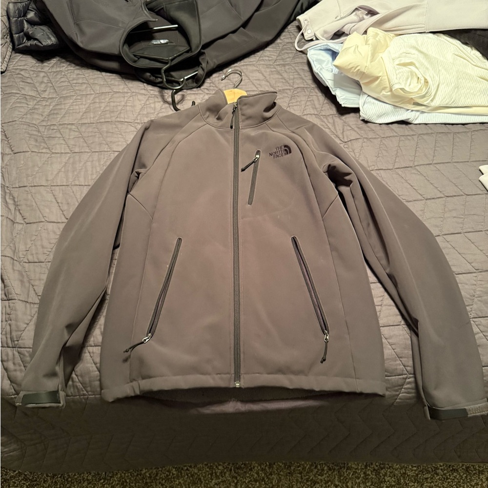 The North Face Soft Shell Sherpa Lined Men’s Medium Jacket Grey